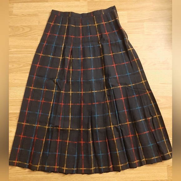 VTG 100% Worsted Wool Pleated Skirt Size 12 - Picture 2 of 4